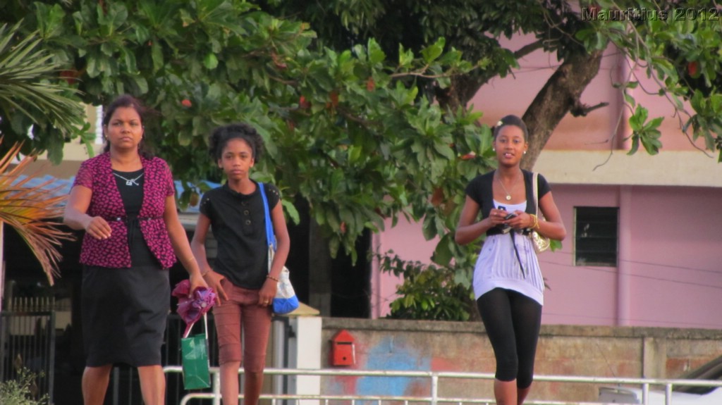 20121027_tag10_mru_tauchen2_mk088